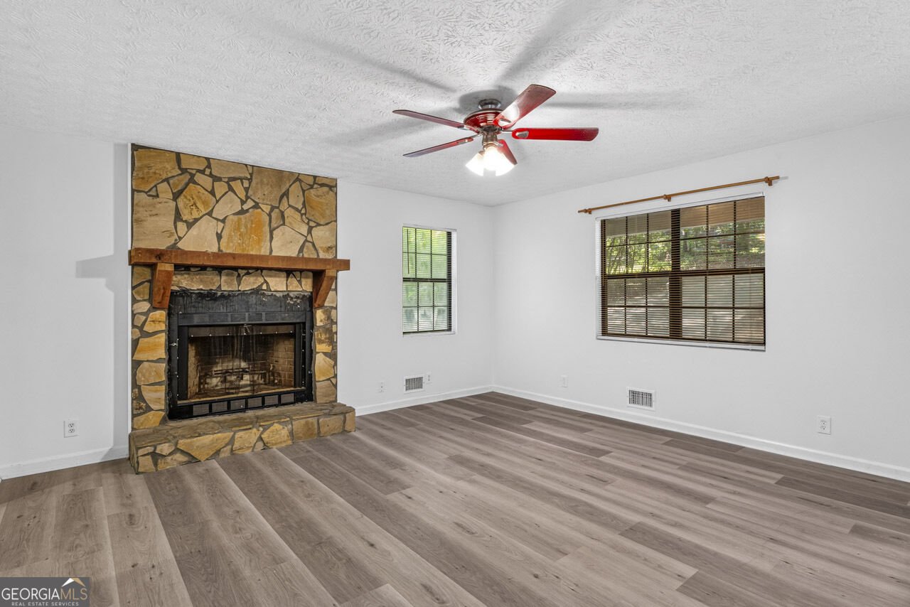 45 Guthrie Place Stockbridge - Photo 8