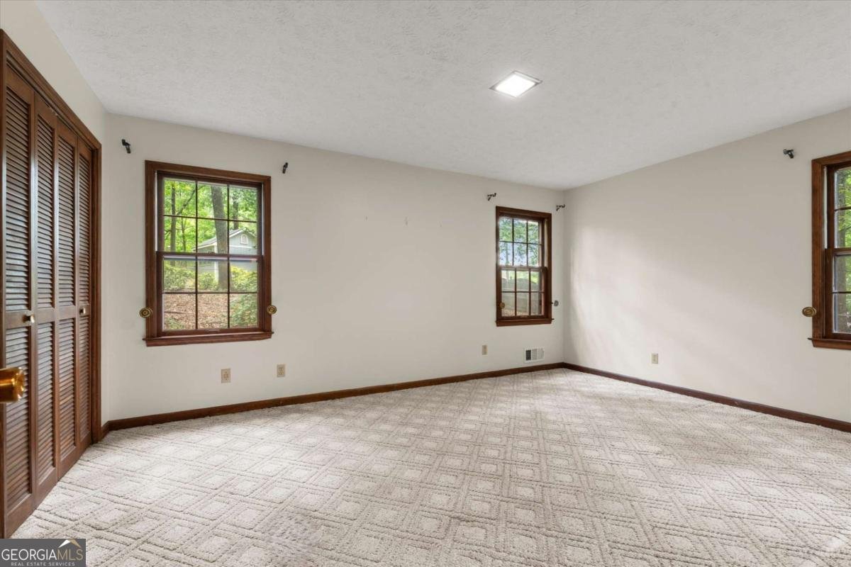2932 Village Drive Marietta - Photo 13