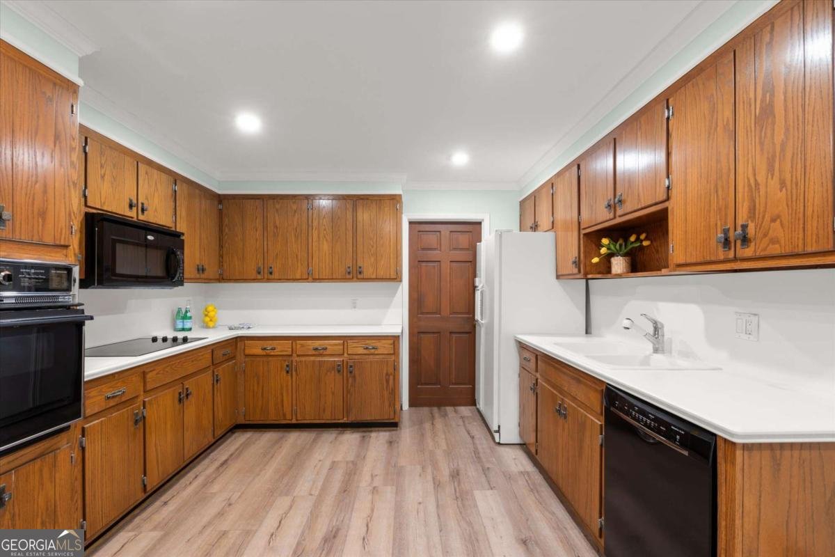 2932 Village Drive Marietta - Photo 6