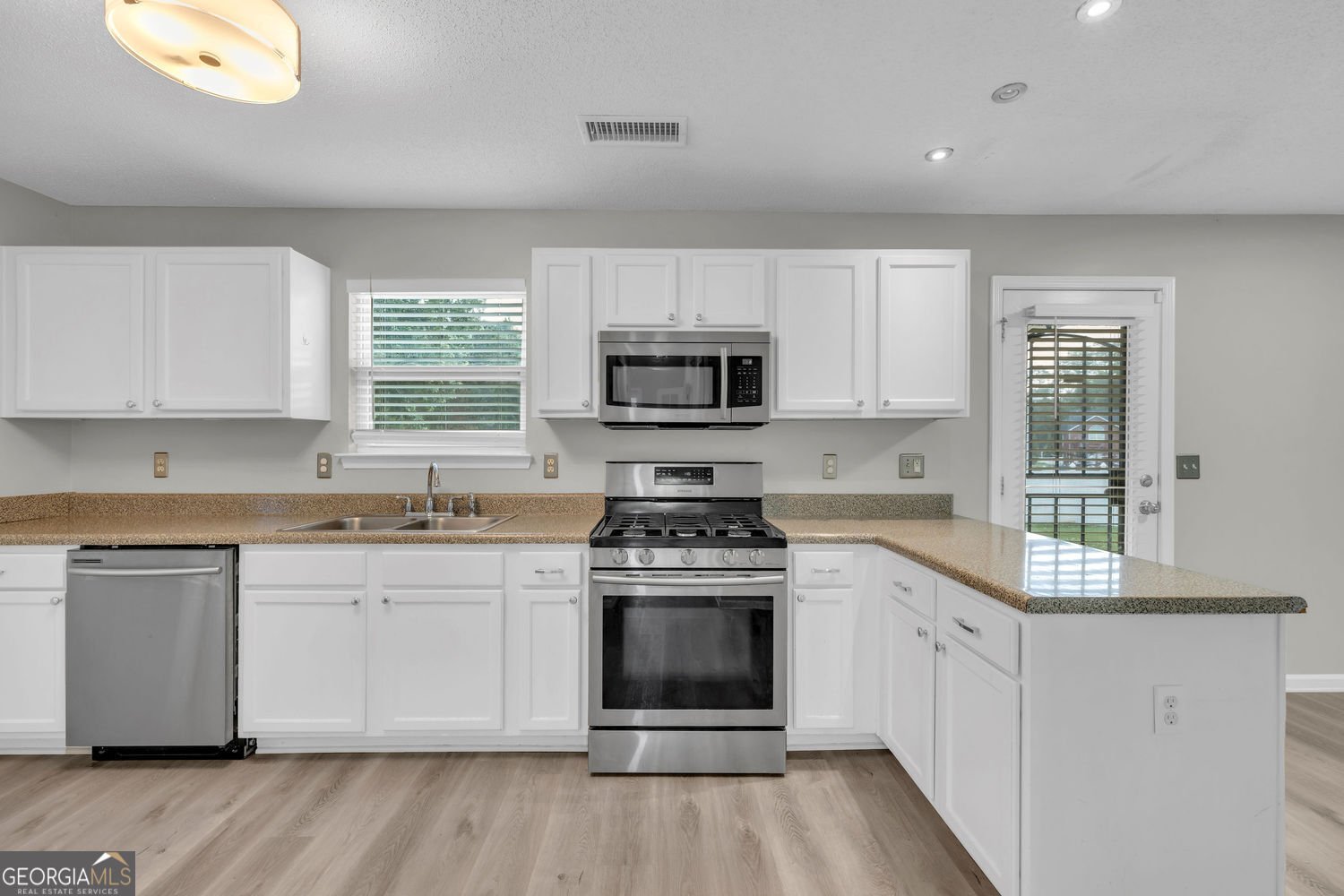 712 Walton Drive McDonough - Photo 11