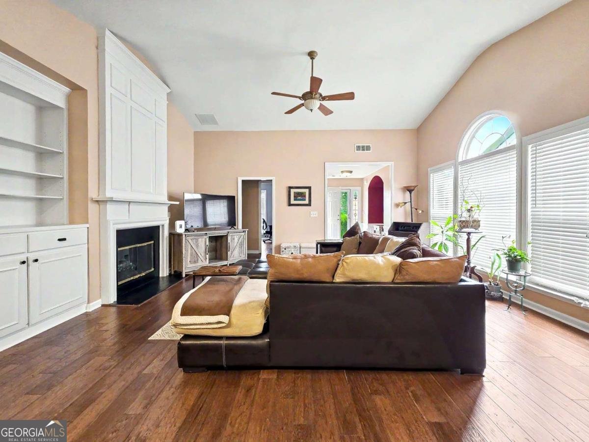 6730 Waveland Drive Cumming - Photo 8