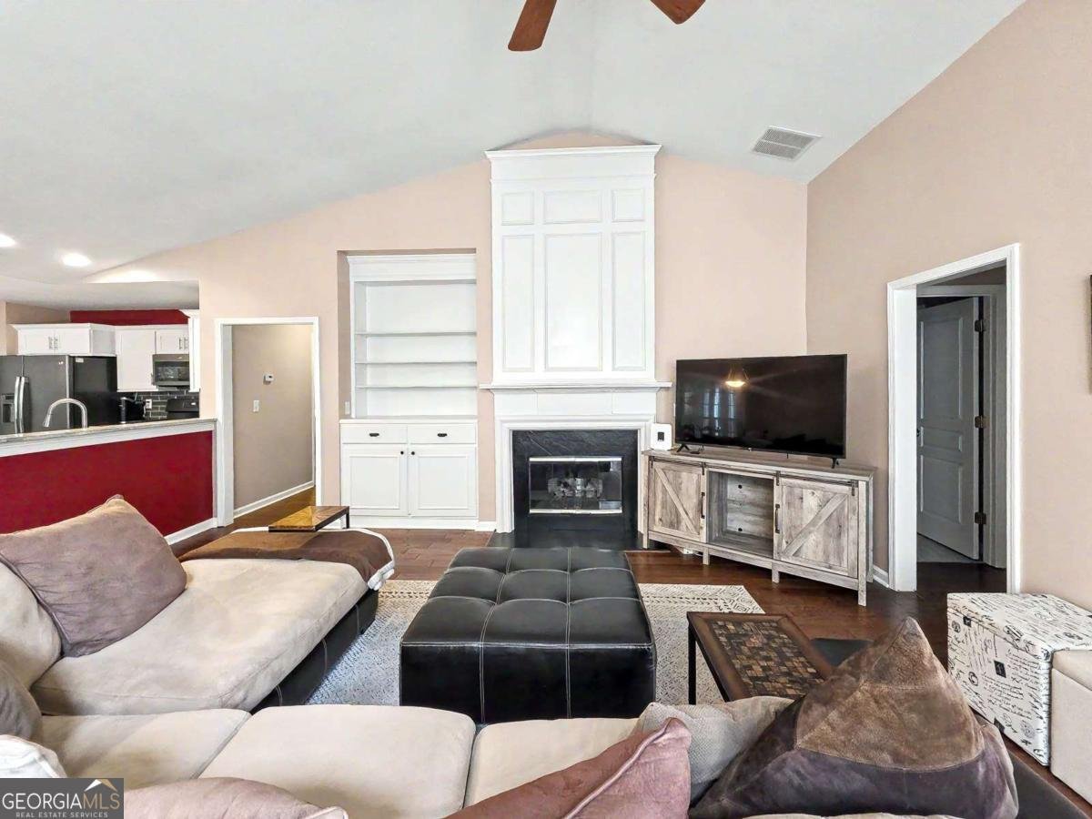 6730 Waveland Drive Cumming - Photo 9