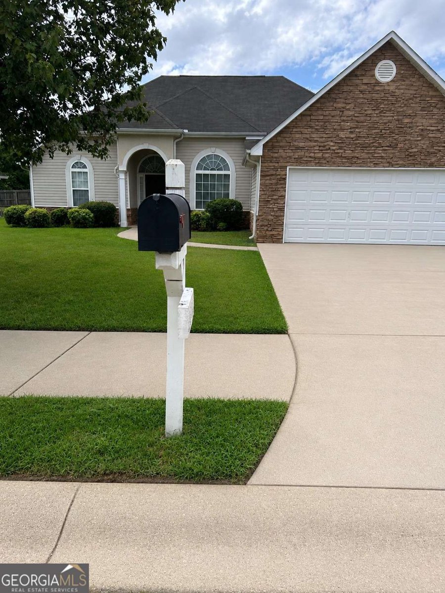 6070 Winston Trace Mcdonough - main photo