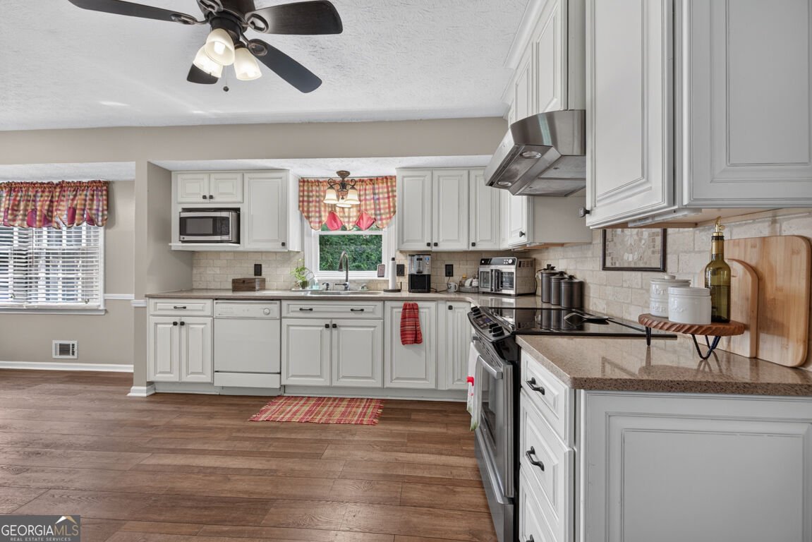 732 Windy Drive Stone Mountain - Photo 12
