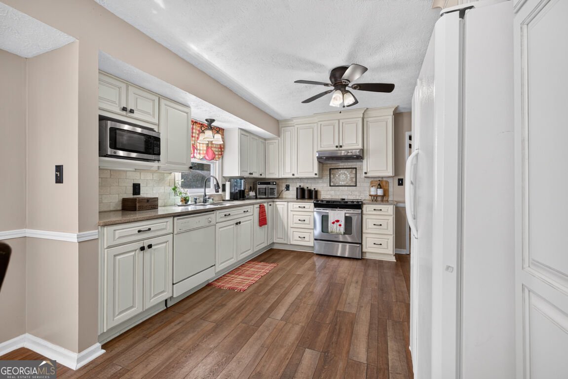 732 Windy Drive Stone Mountain - Photo 13
