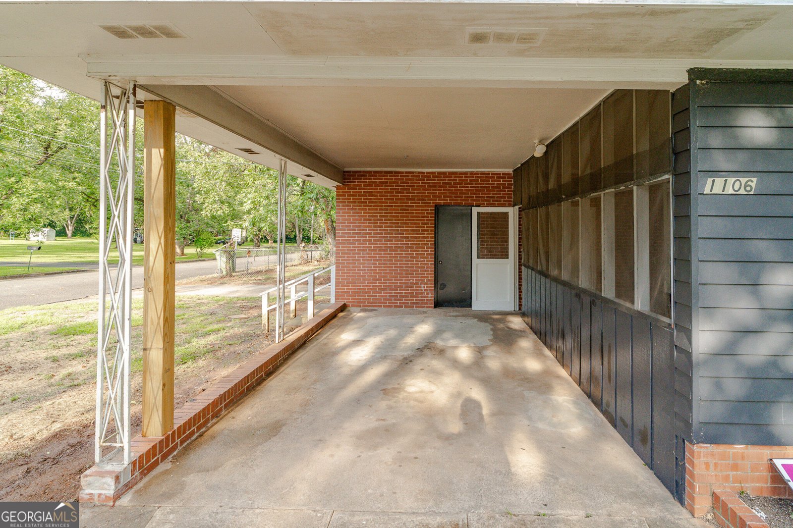 1106 Knoxville Street Fort Valley - Photo 32