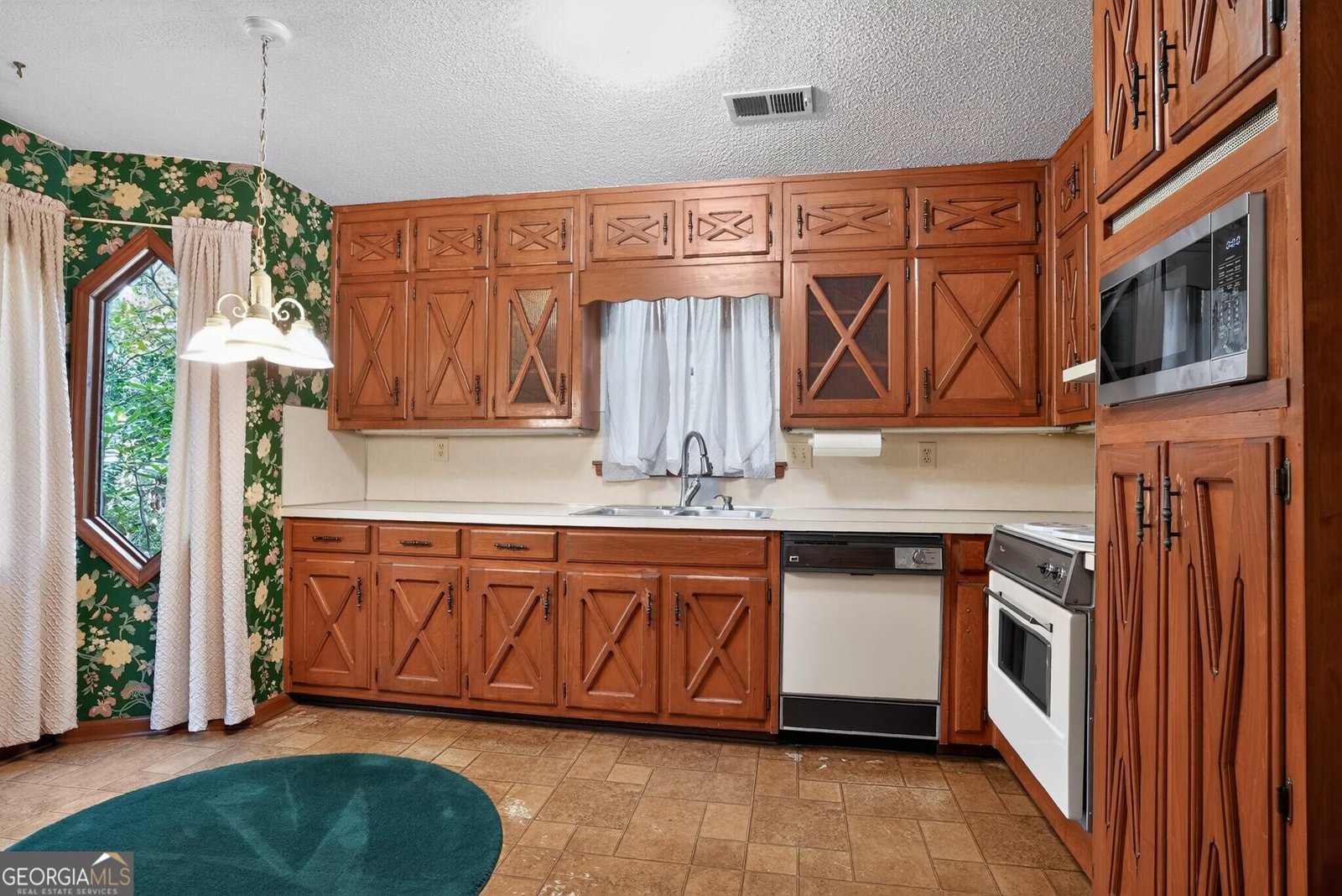 612 Tom Smith Road Lilburn - Photo 13