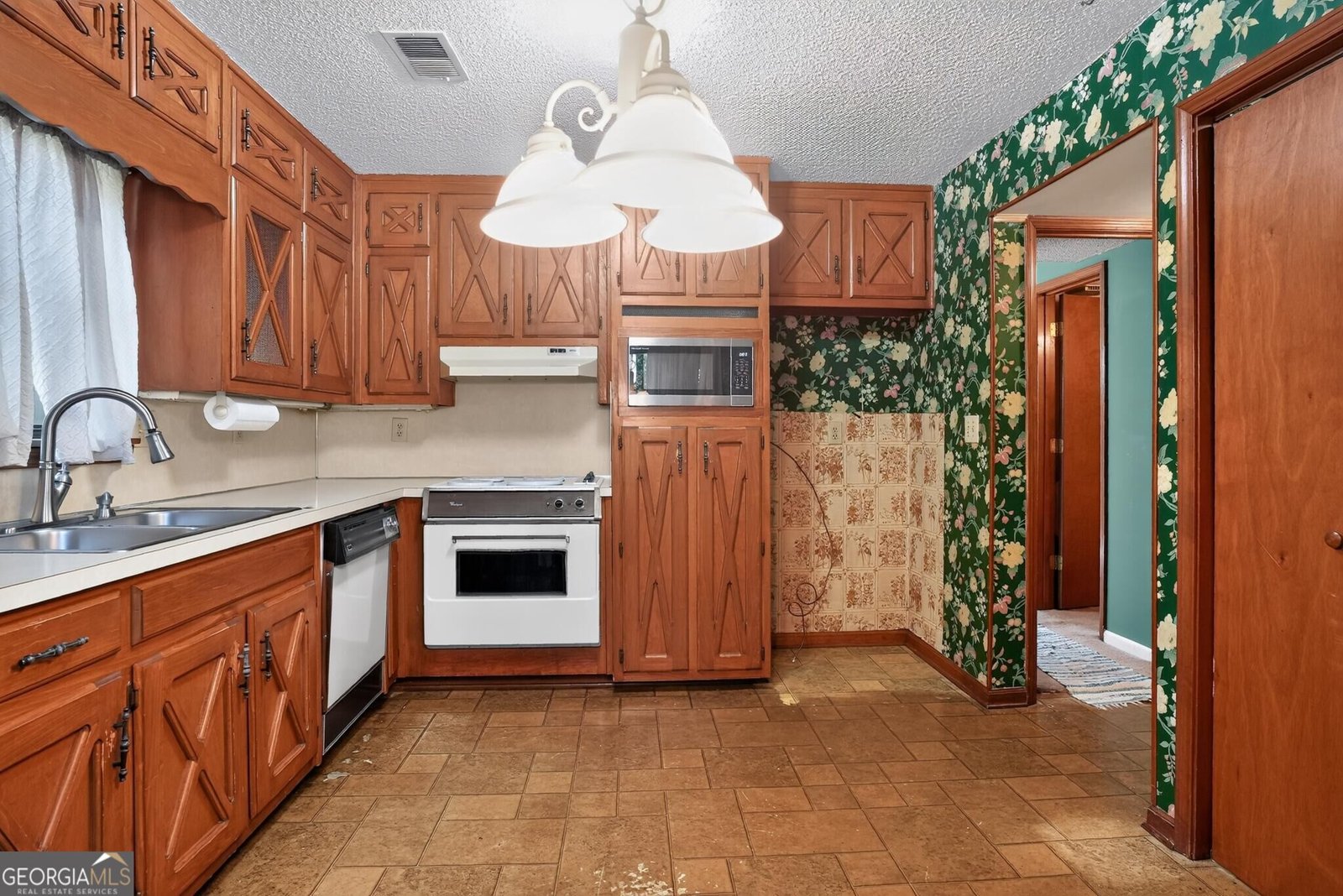 612 Tom Smith Road Lilburn - Photo 16