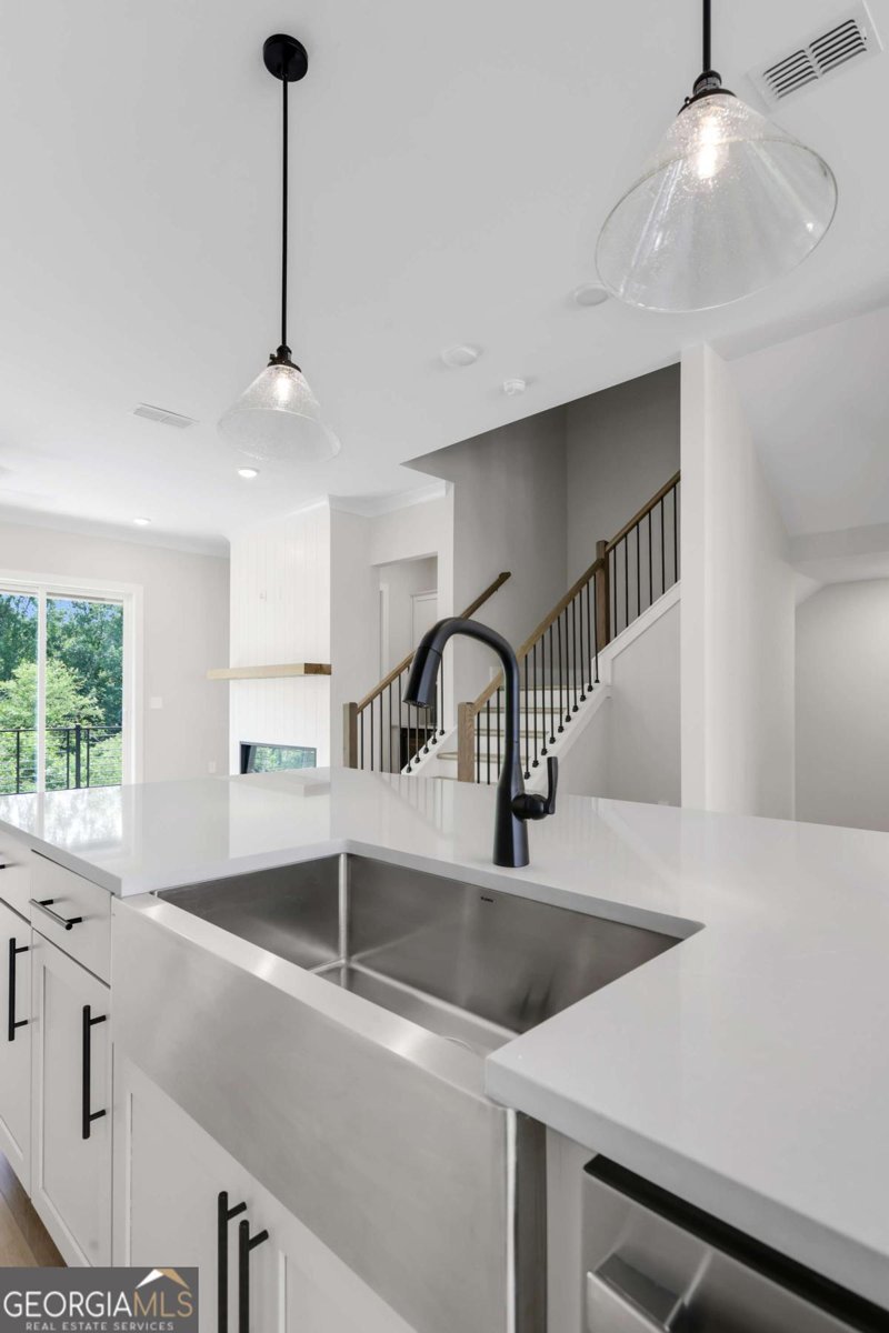 517 Red Clay Farm Lane Suwanee - Photo 11