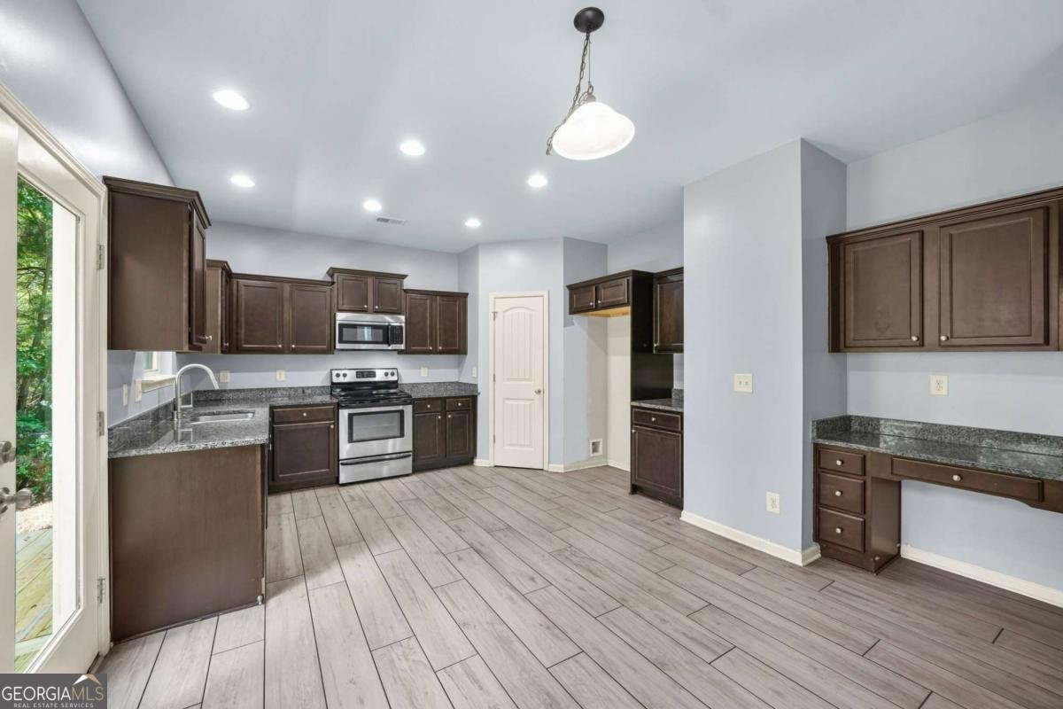 828 Pine Lane Lawrenceville - Photo 13