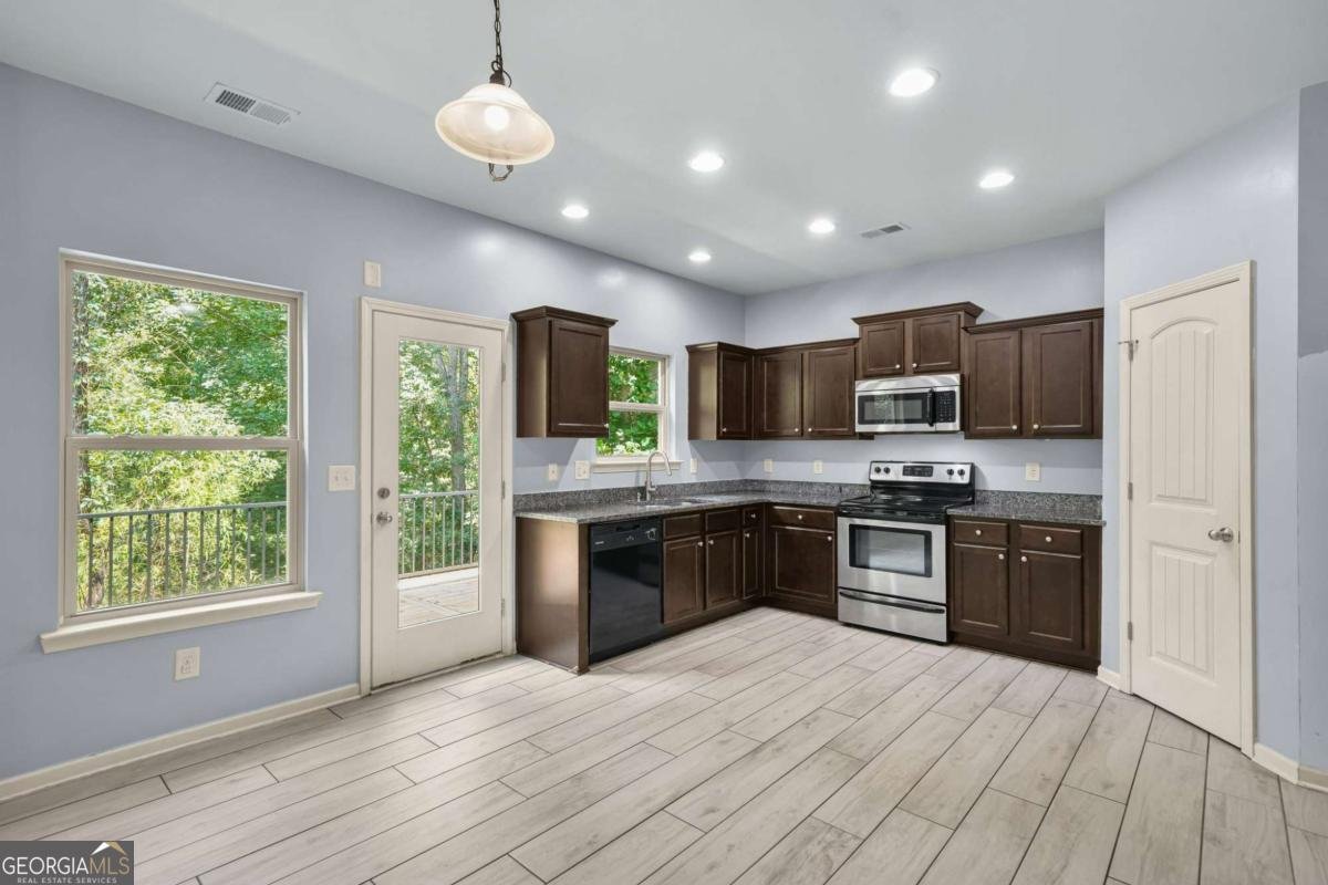 828 Pine Lane Lawrenceville - Photo 9