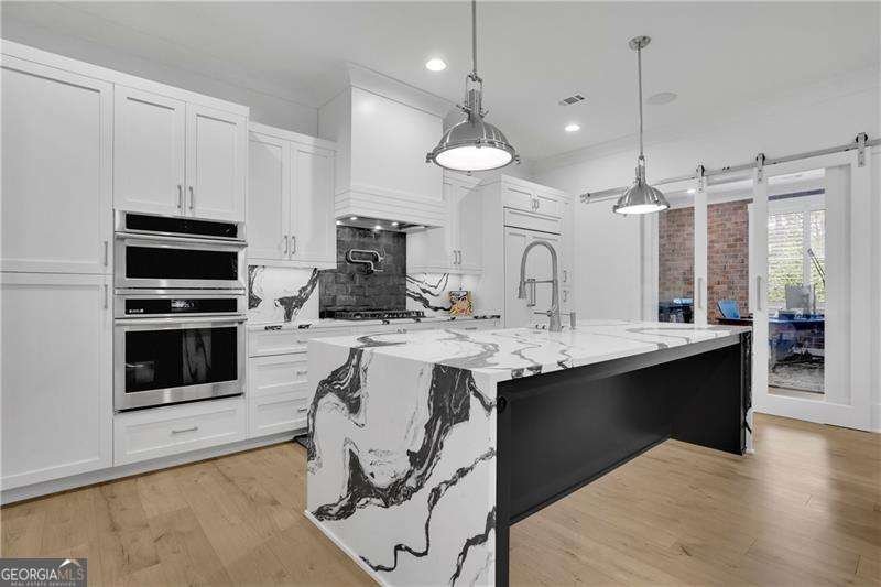 120 Chateau Place Woodstock - Photo 8