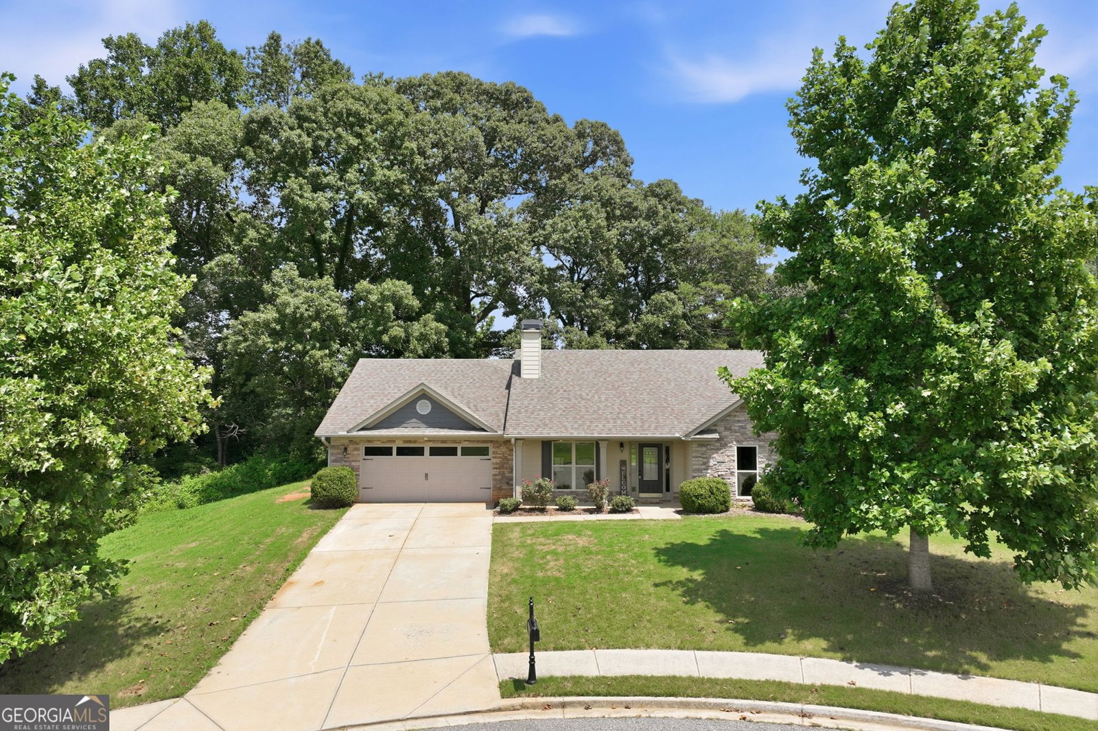 482 Logans Way Hoschton - main photo