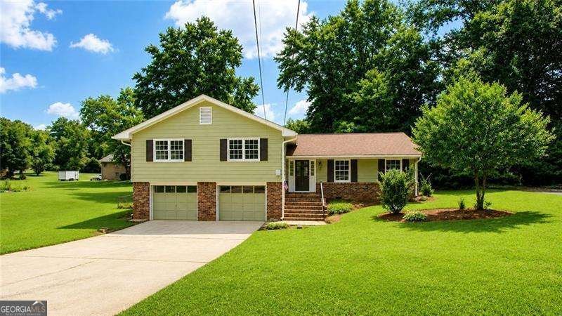 703 Foxcroft Trail Marietta - main photo