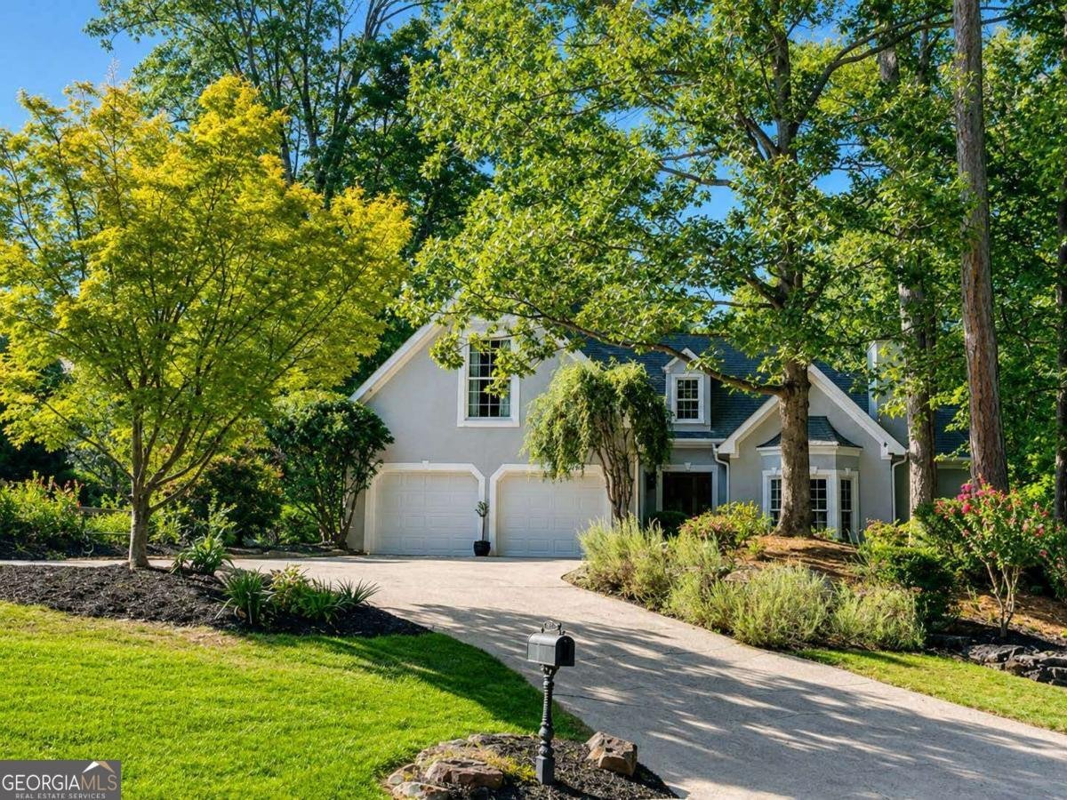 2040 Shallowford Park Manor Roswell - main photo