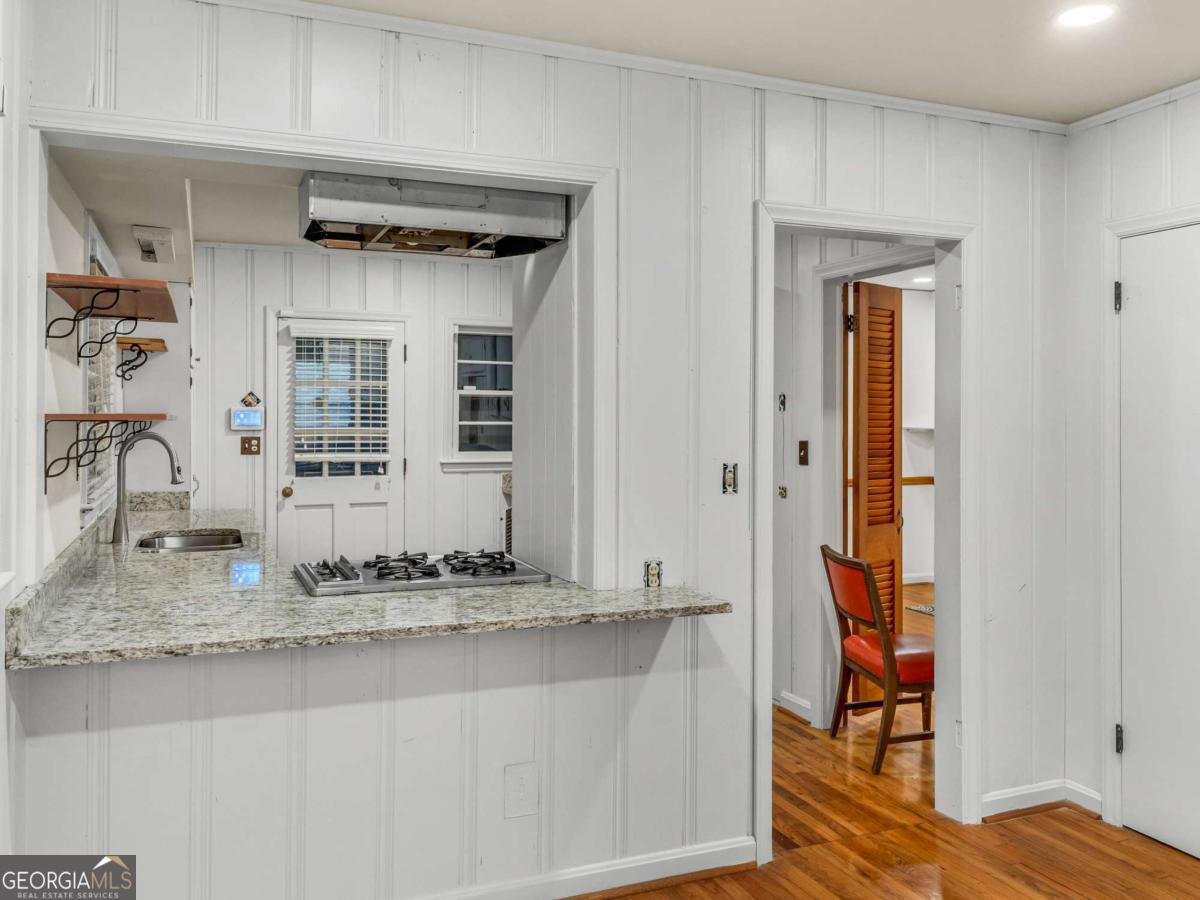 2560 Wood Valley Drive East Point - Photo 15