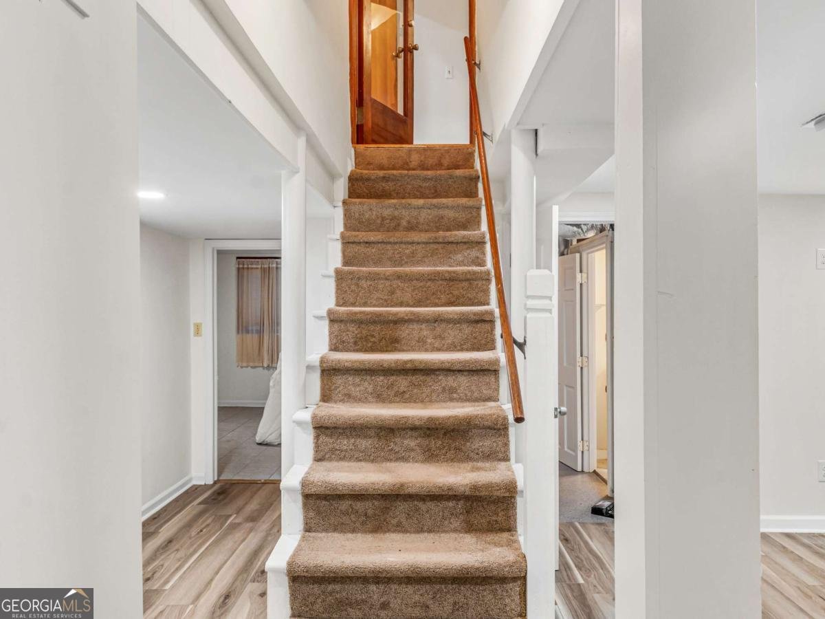 2560 Wood Valley Drive East Point - Photo 20