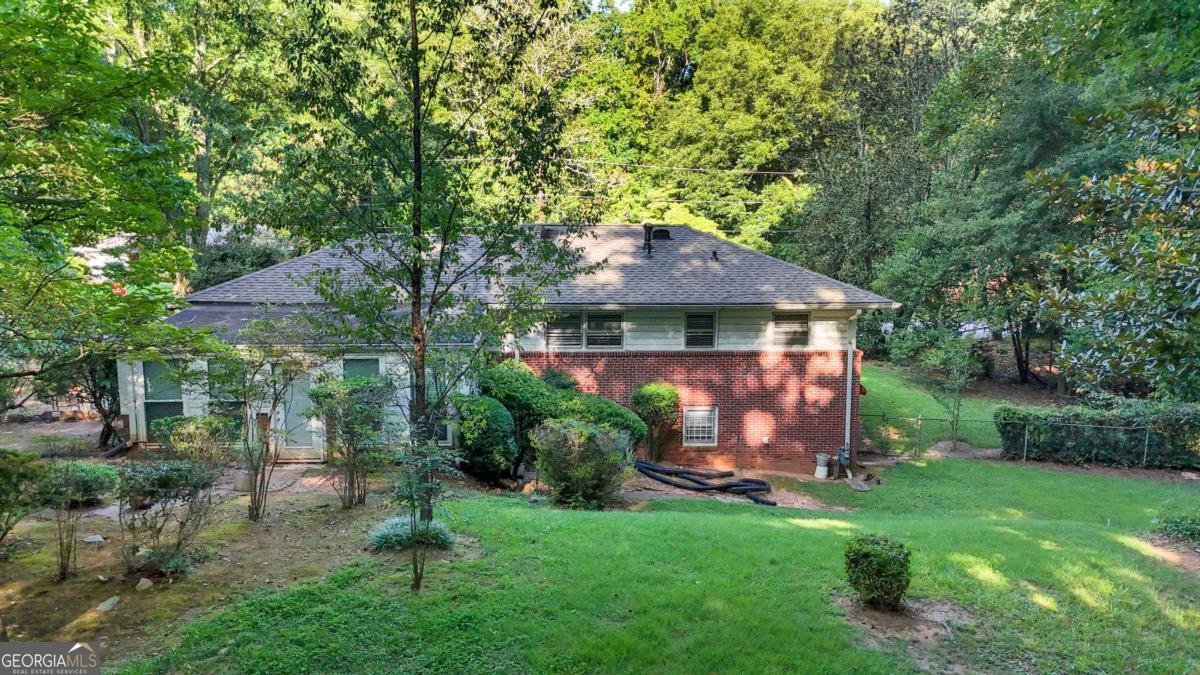 2560 Wood Valley Drive East Point - Photo 32
