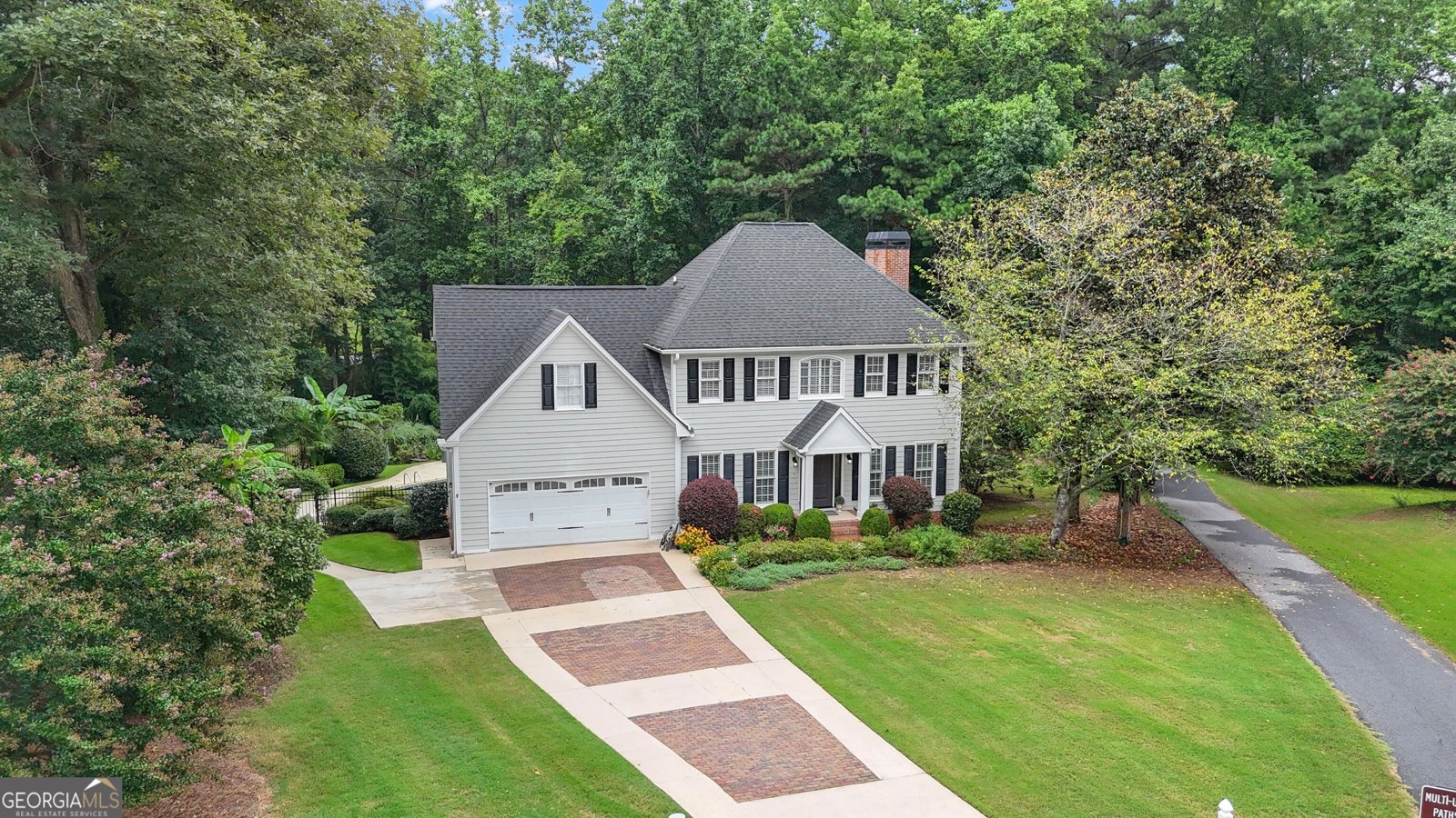 717 Alderly Lane Peachtree City - main photo