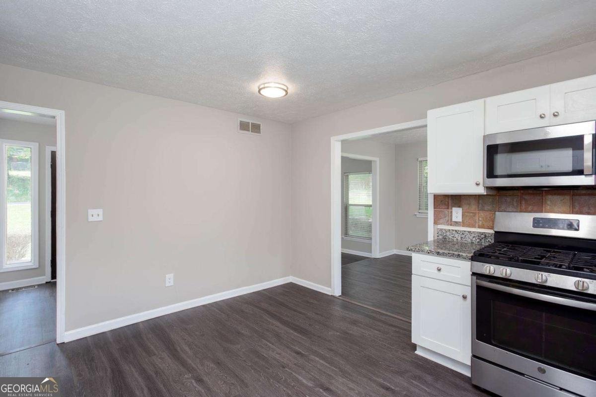 1931 Brennan Way Lithia Springs - Photo 10