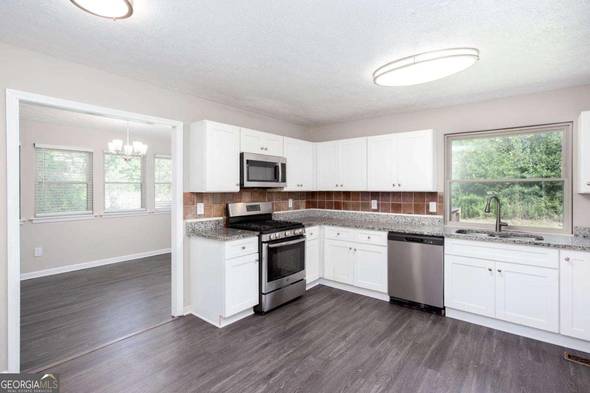 1931 Brennan Way Lithia Springs - Photo 9