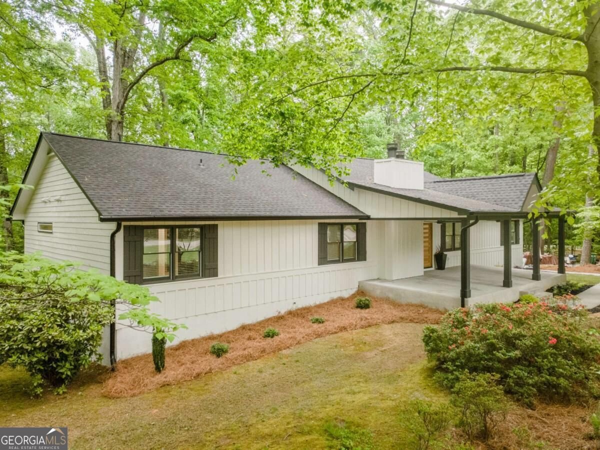3875 Grizzard Trail Peachtree Corners - Photo 9