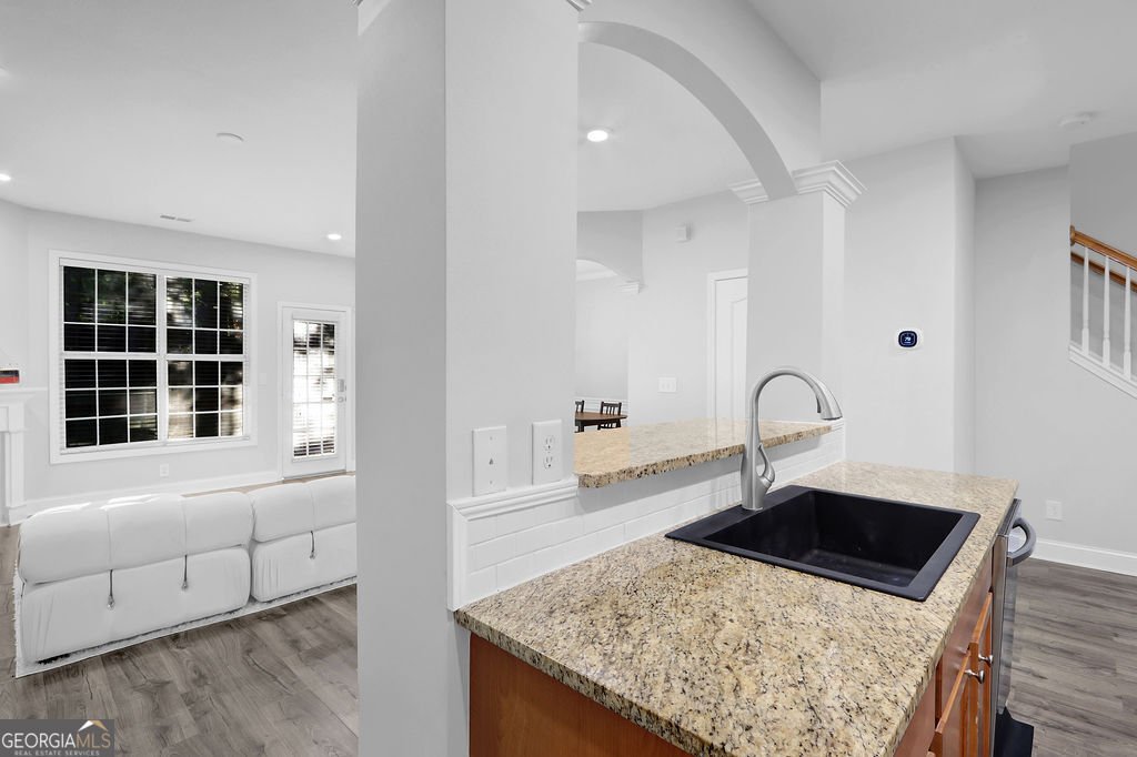 541 Woodland Park Terrace Lawrenceville - Photo 8