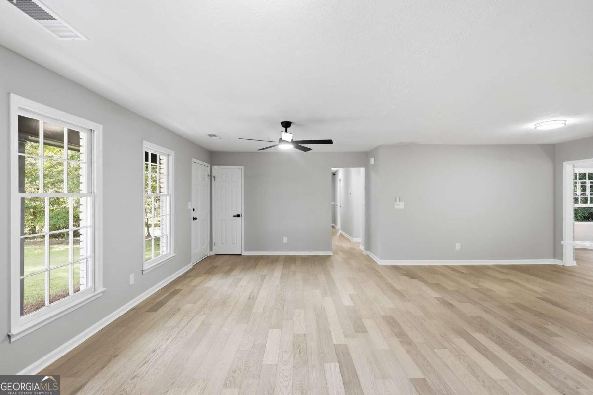 169 Robinhood Drive Newnan - Photo 11