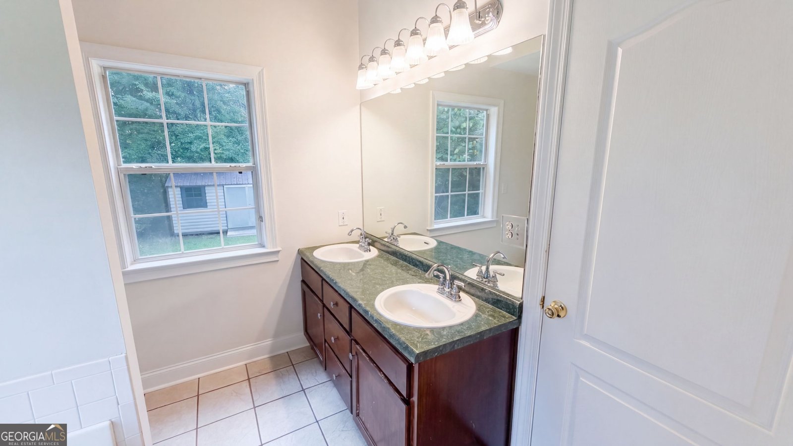 225 Berkshire Pass Covington - Photo 14