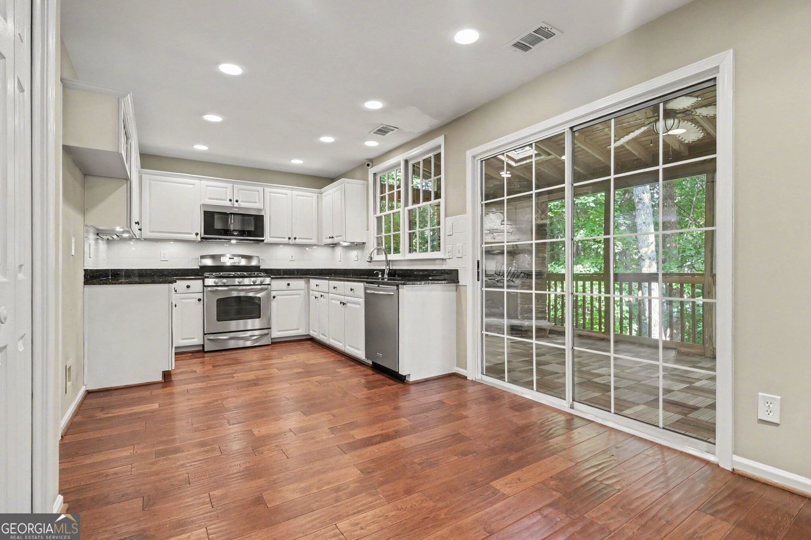 635 Rosedown Way Johns Creek - Photo 16