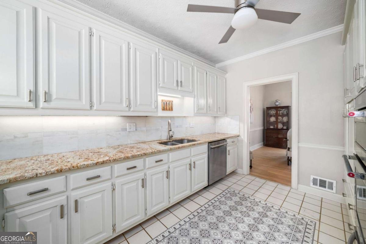 1040 Finnsbury Drive Roswell - Photo 16