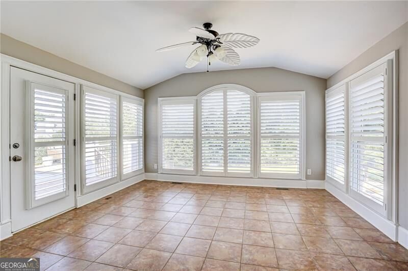 1043 Meadow Club Court Suwanee - Photo 23