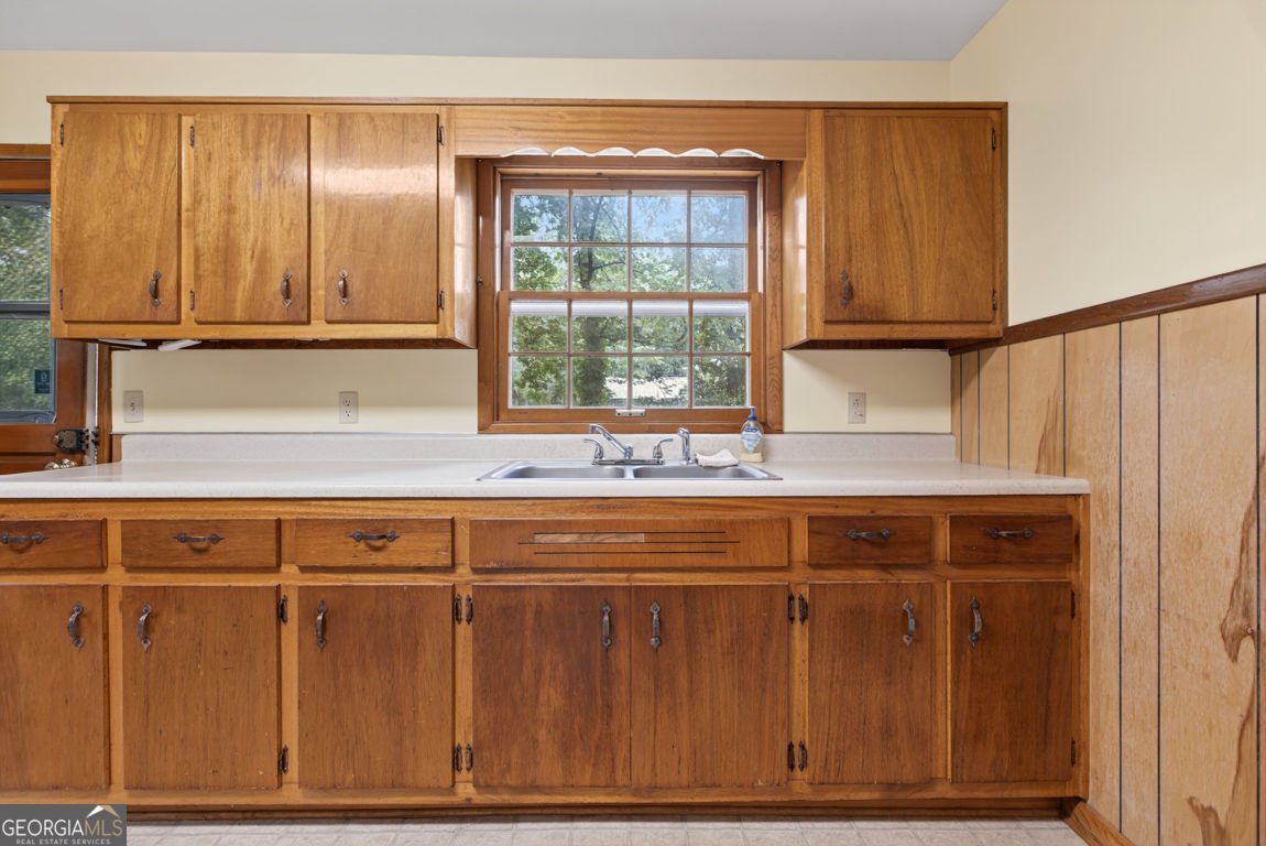 442 Stonewood Drive Stone Mountain - Photo 10