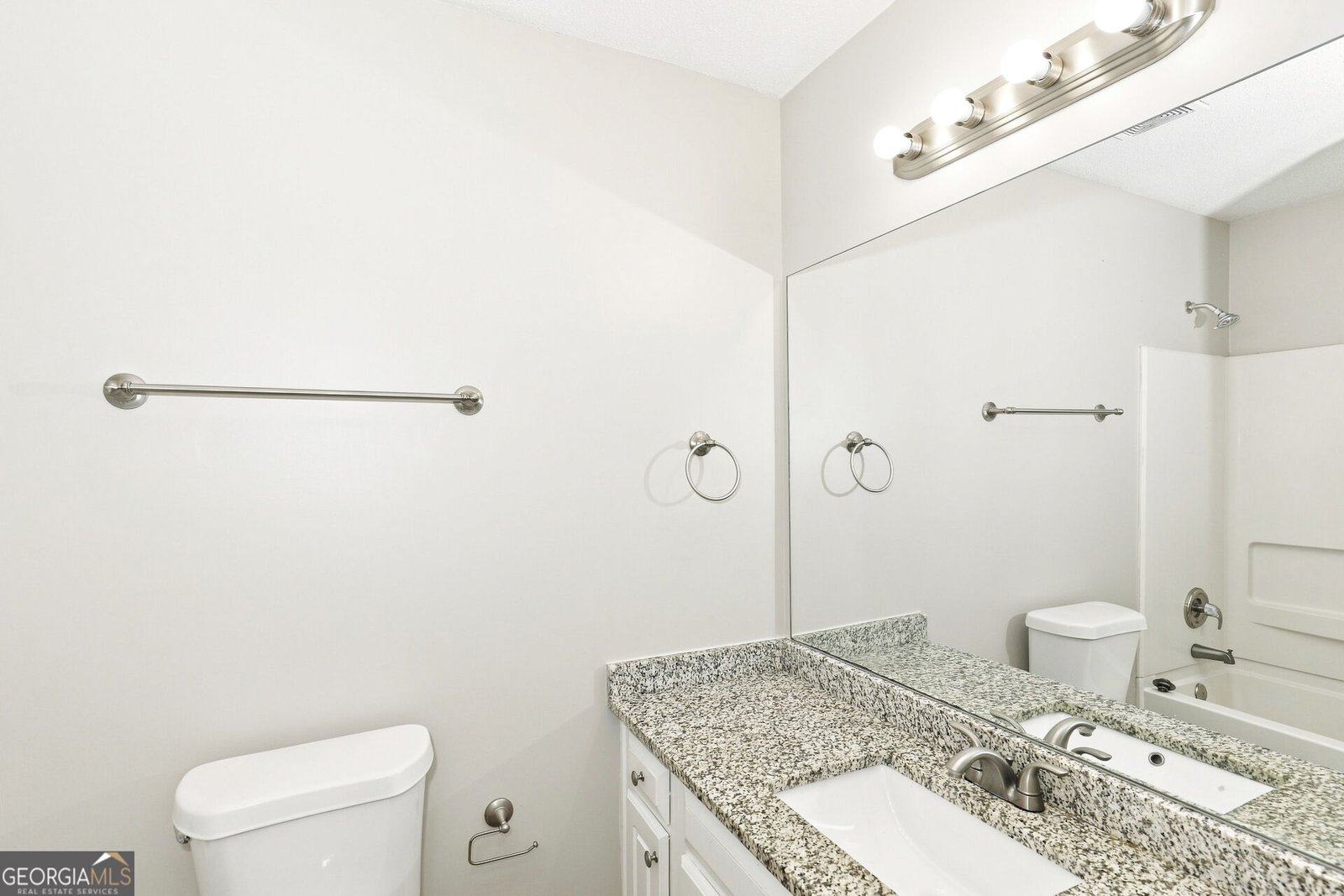133 Crown Oaks Drive Stockbridge - Photo 13