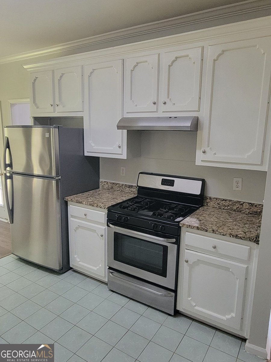 12208 Barney Court Fayetteville - Photo 6