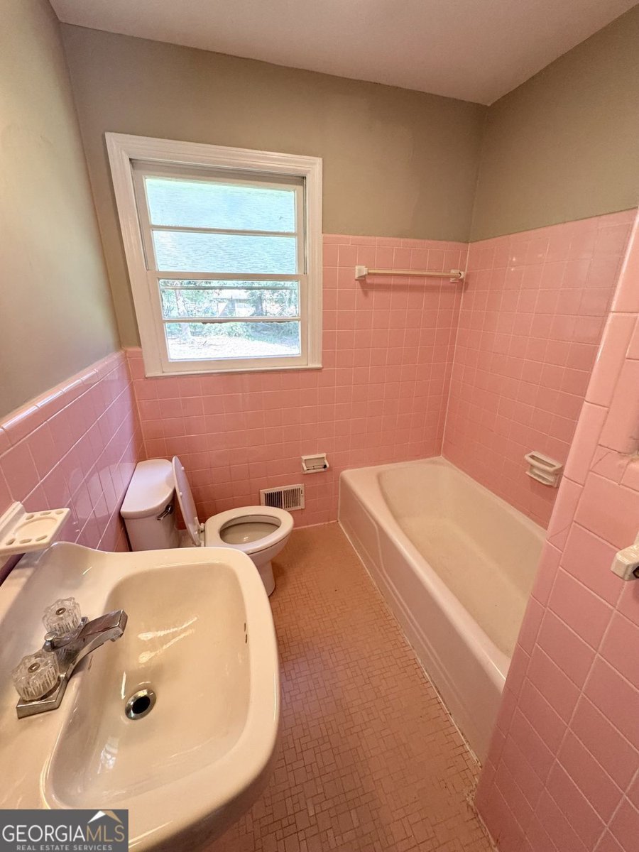 246 Bruce Street Loganville - Photo 12