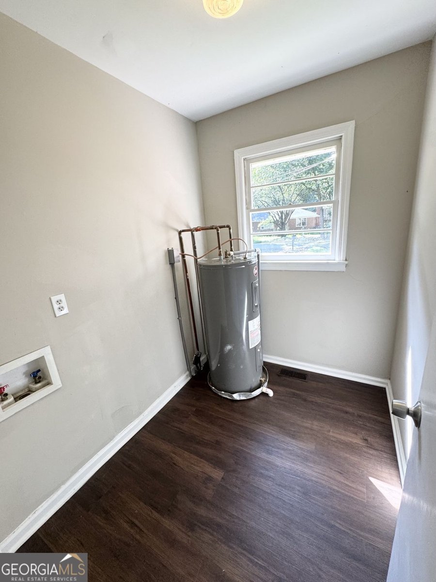246 Bruce Street Loganville - Photo 9