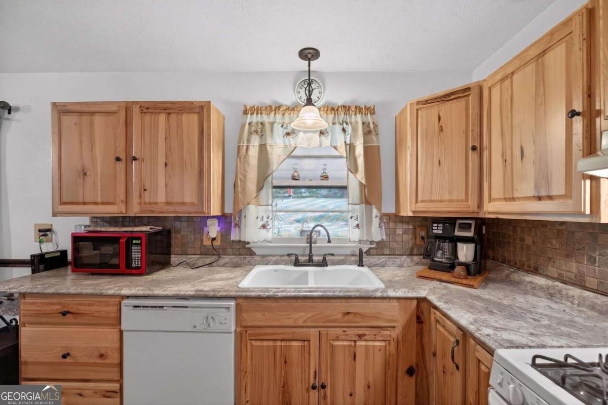 3092 Hicks Road Marietta - Photo 8