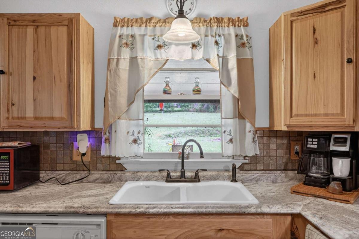 3092 Hicks Road Marietta - Photo 9