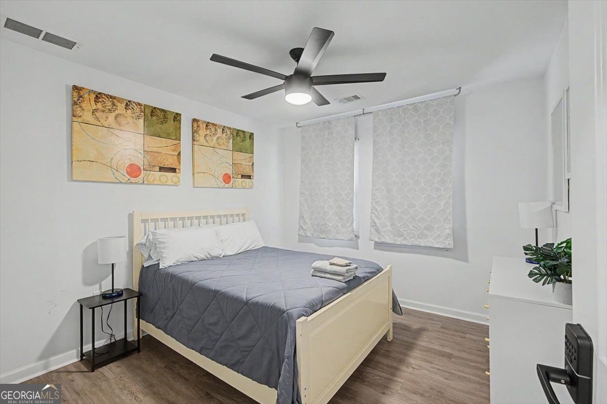 2074 Montrose Drive East Point - Photo 17