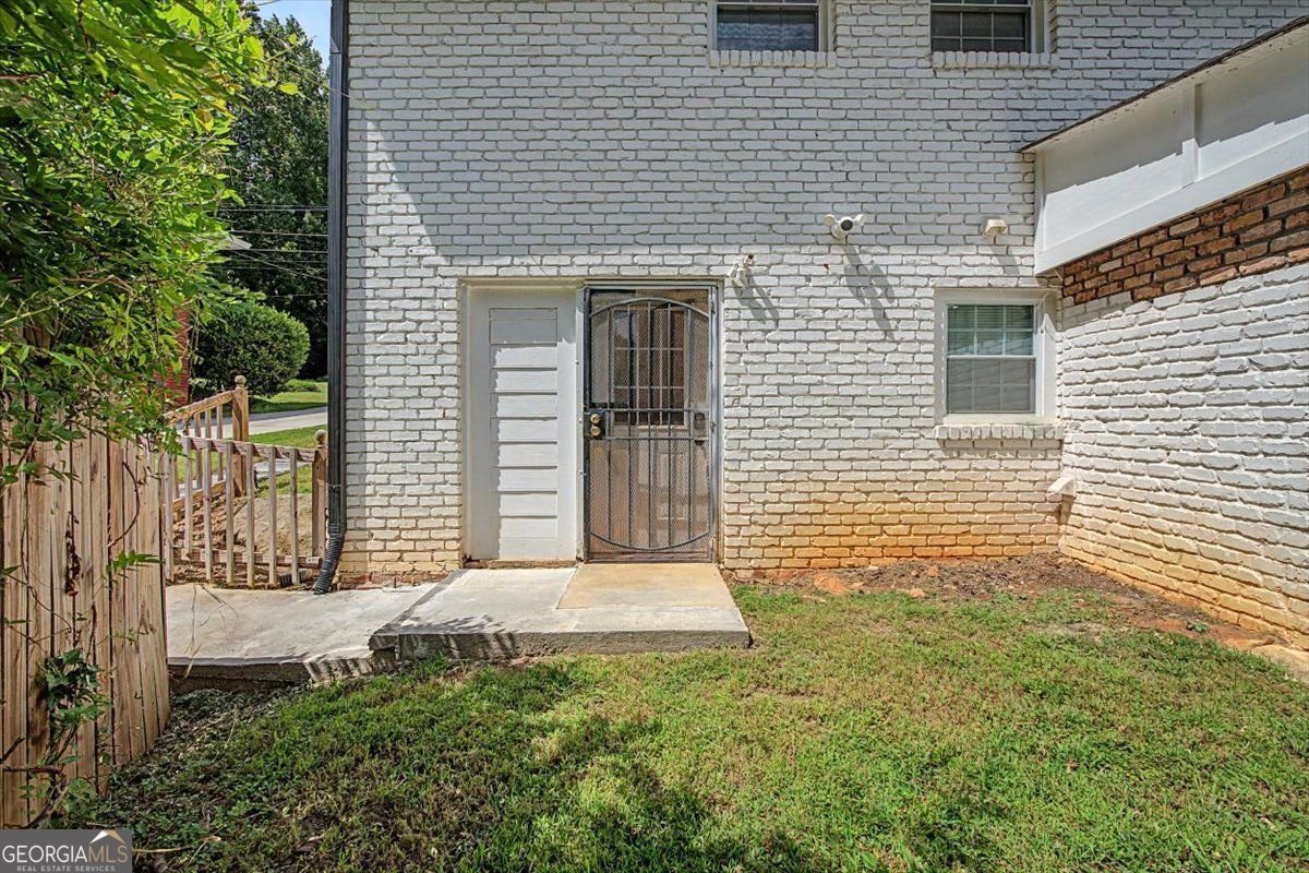 2074 Montrose Drive East Point - Photo 23
