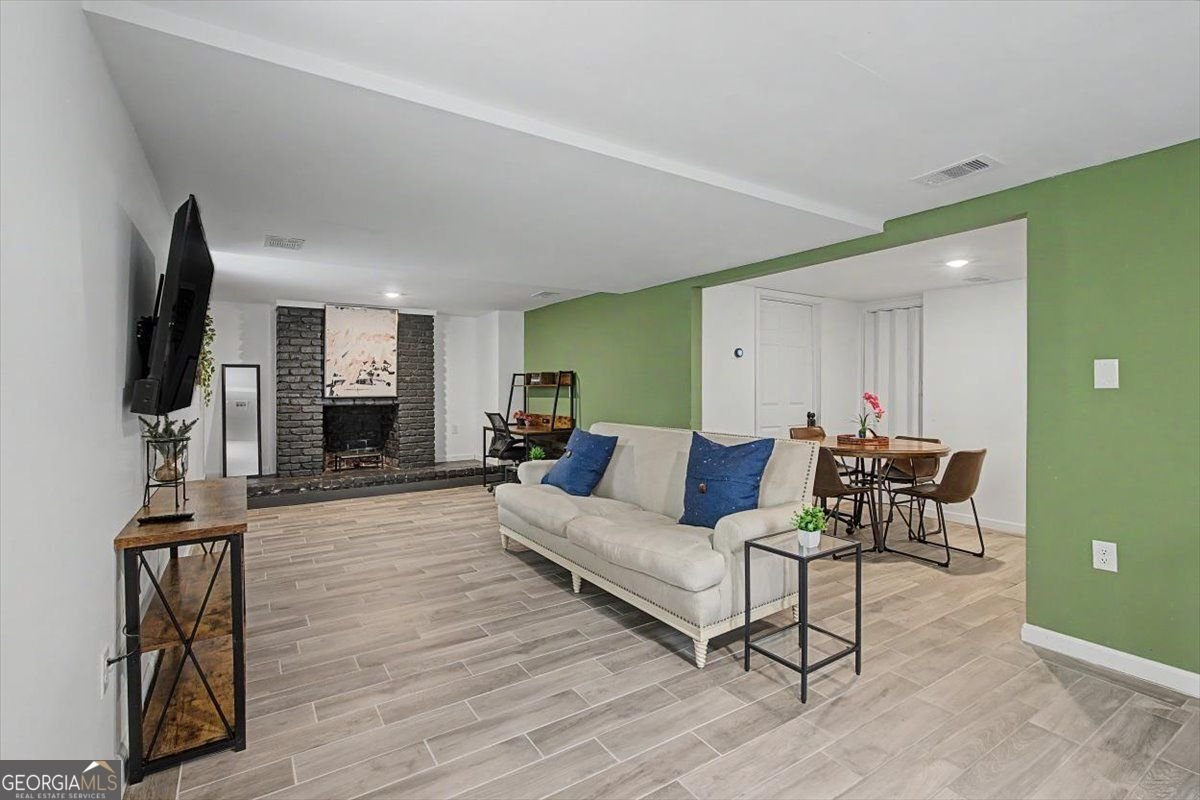 2074 Montrose Drive East Point - Photo 26