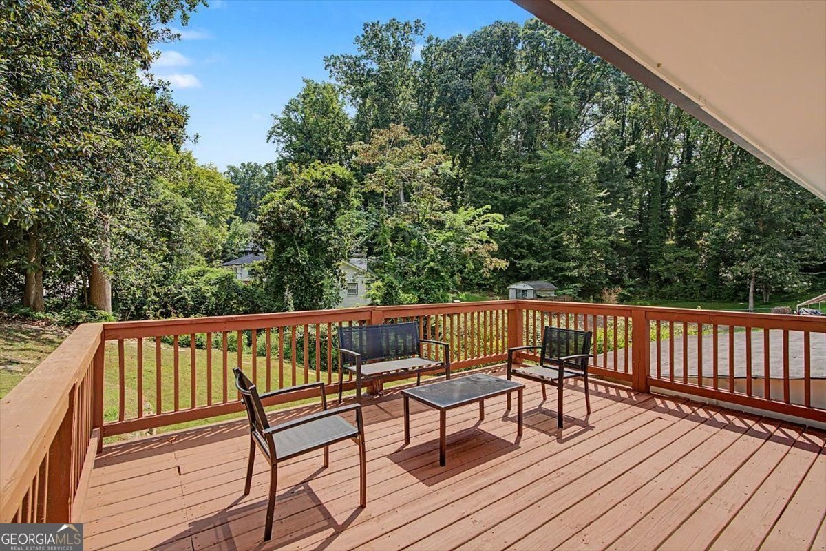 2074 Montrose Drive East Point - Photo 37