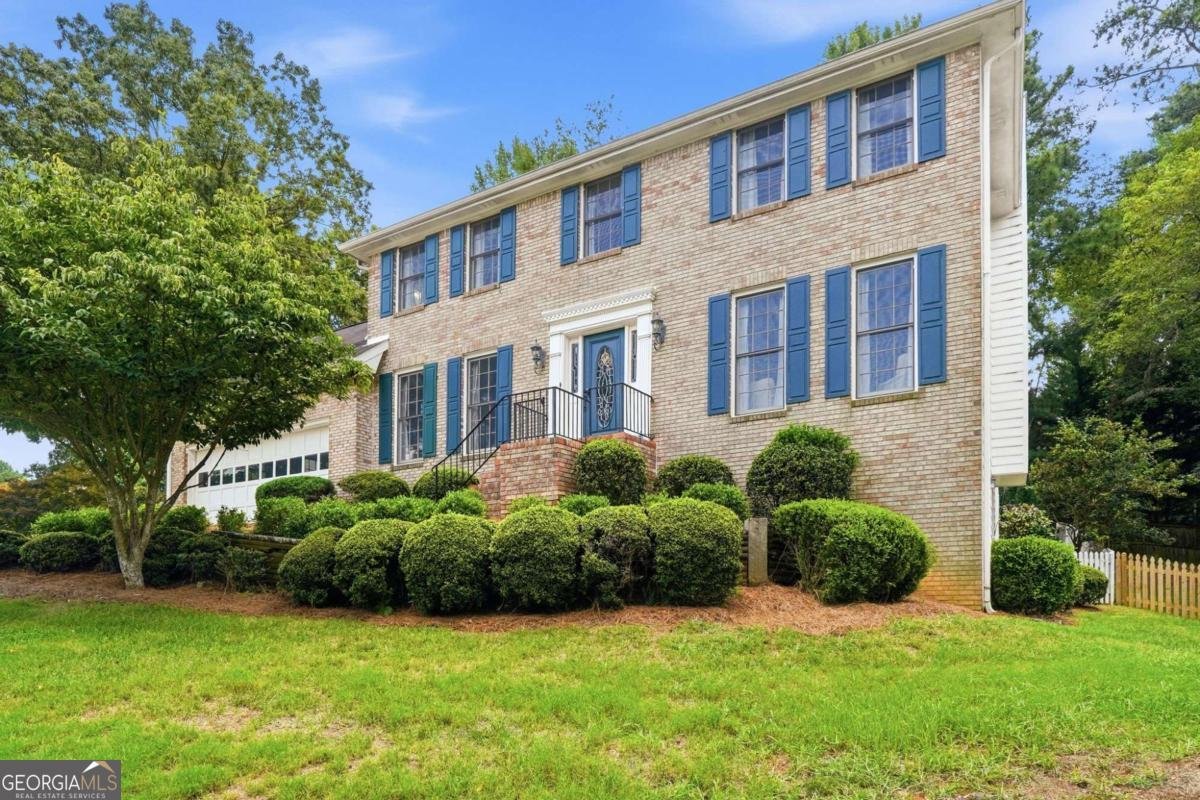 9173 Eves Circle Roswell - main photo