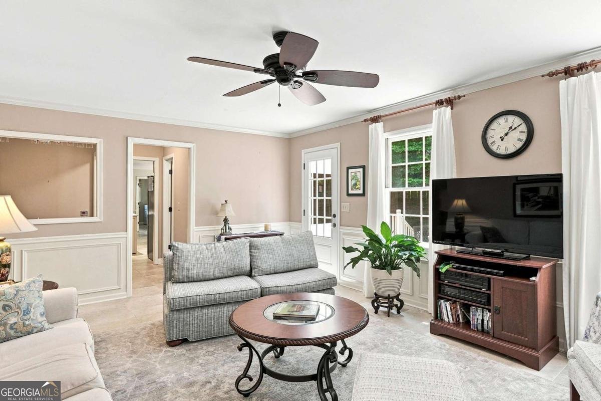 9173 Eves Circle Roswell - Photo 11