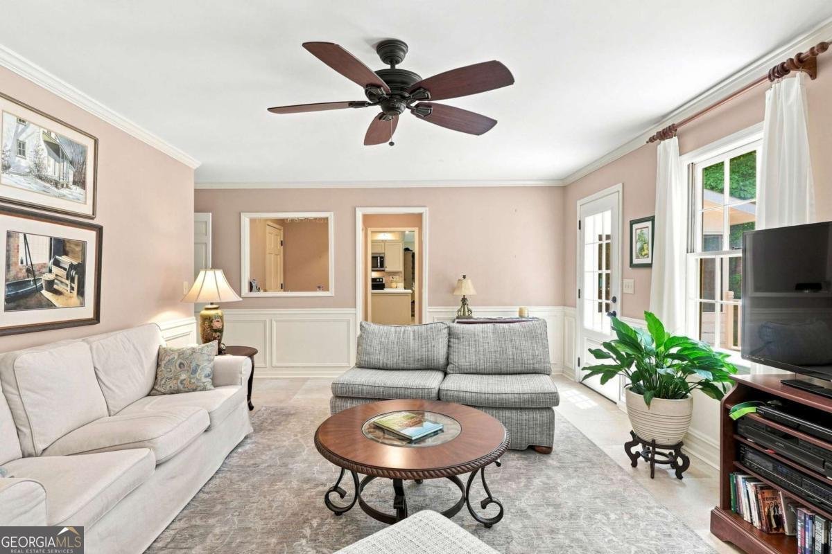 9173 Eves Circle Roswell - Photo 12