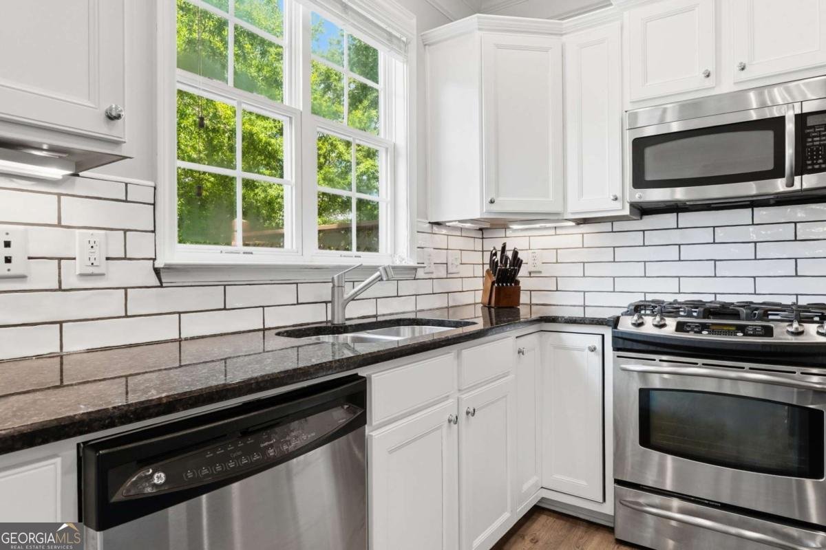 2278 Limehurst Drive Atlanta - Photo 9