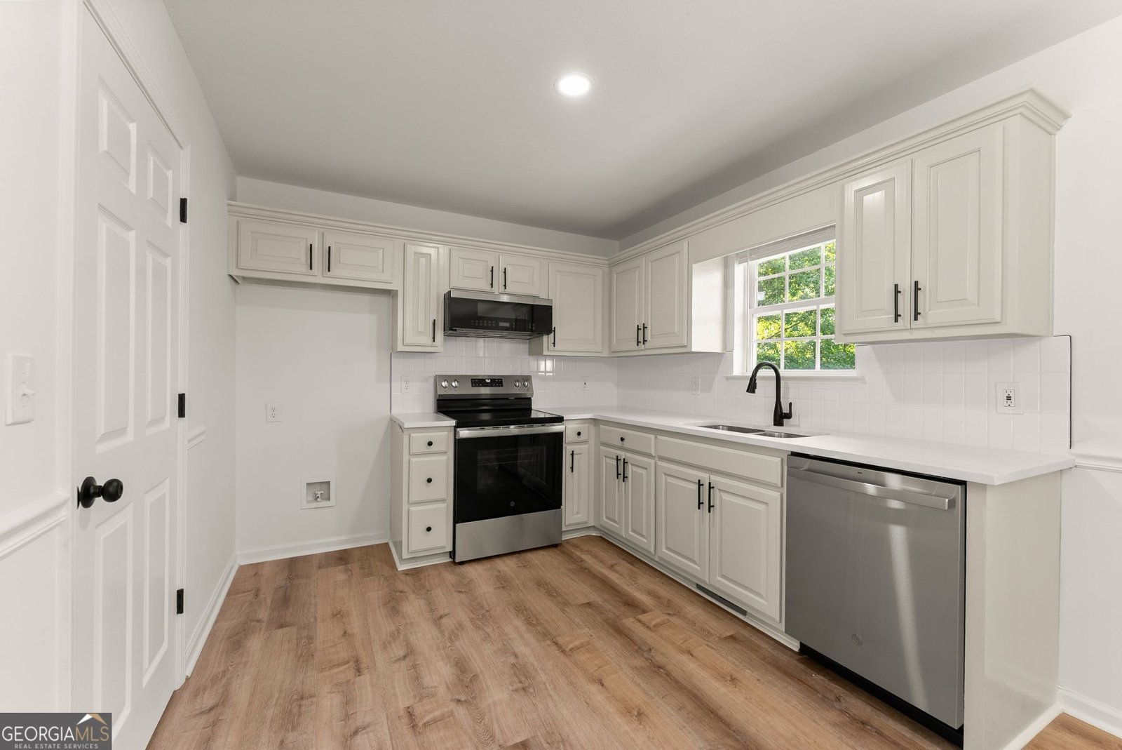 683 Ash Wood Lane Cleveland - Photo 10