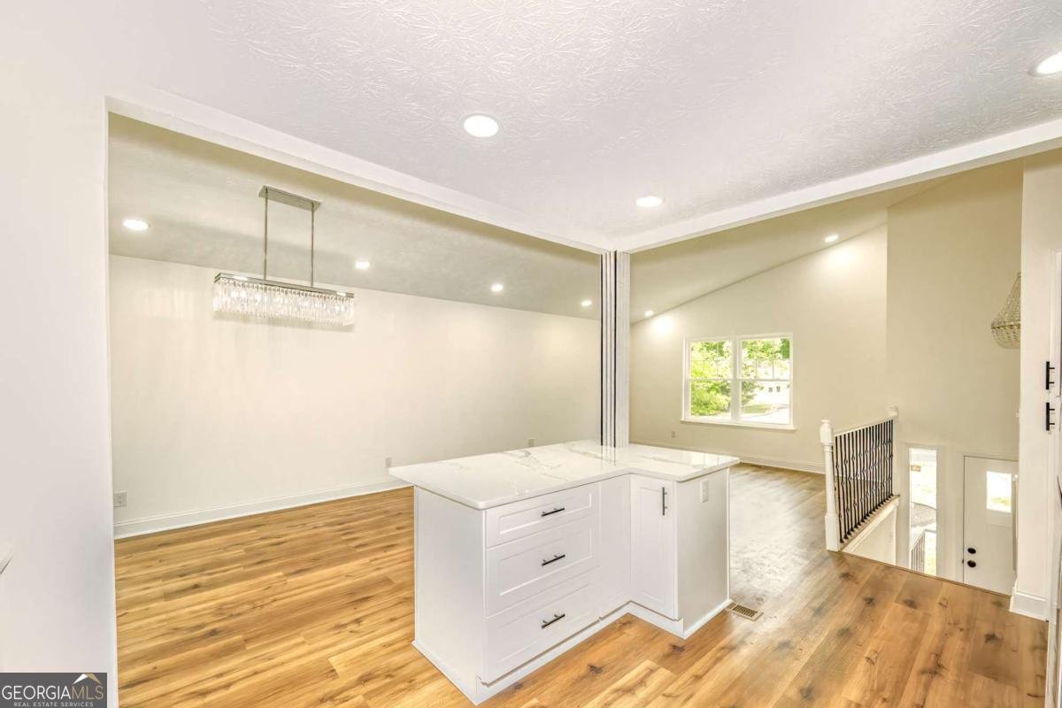 10175 Old Woodland Entry Johns Creek - Photo 11