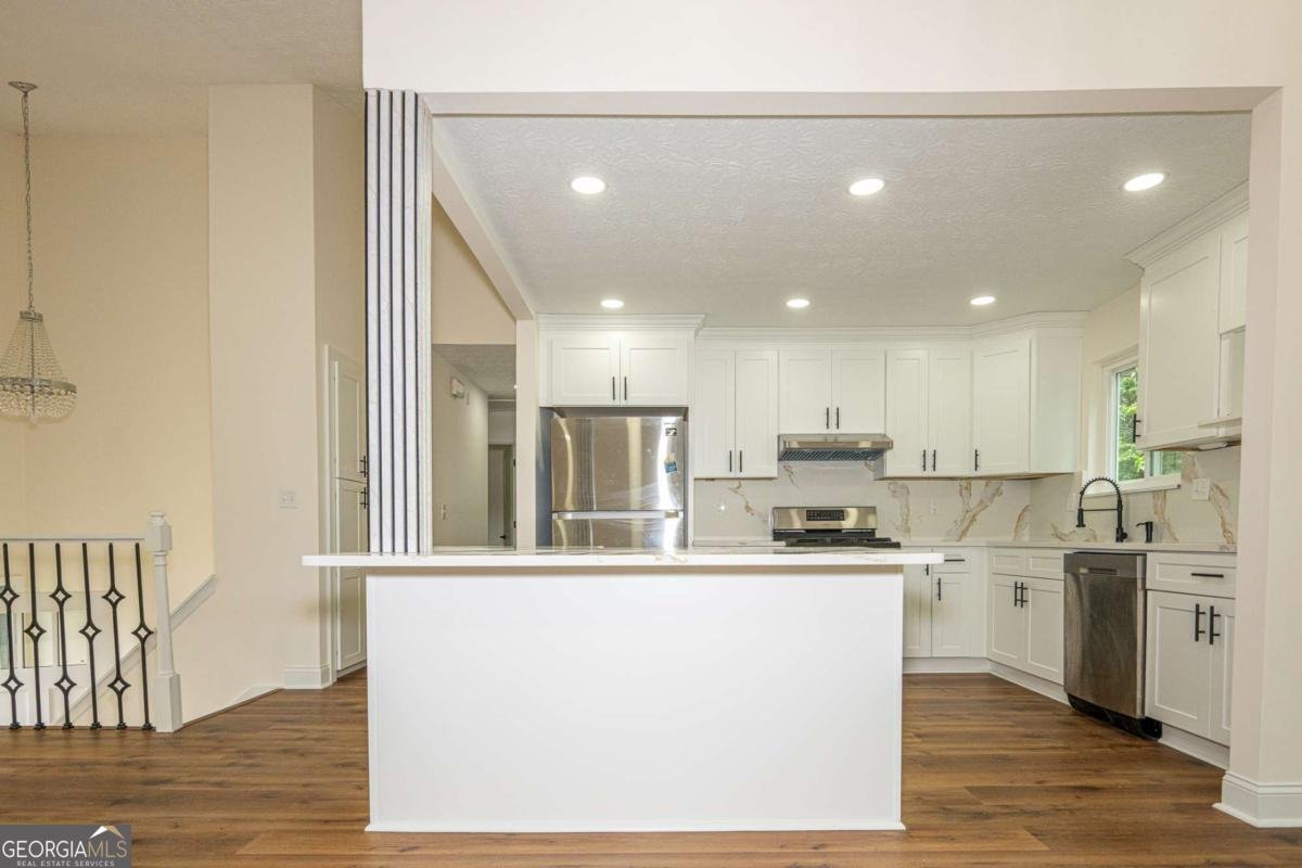 10175 Old Woodland Entry Johns Creek - Photo 12